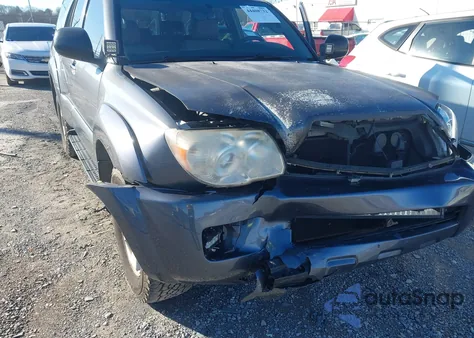 2008 Toyota 4Runner Sr5 V6 z USA, uszkodzony, nr VIN JTEZU14R380099480